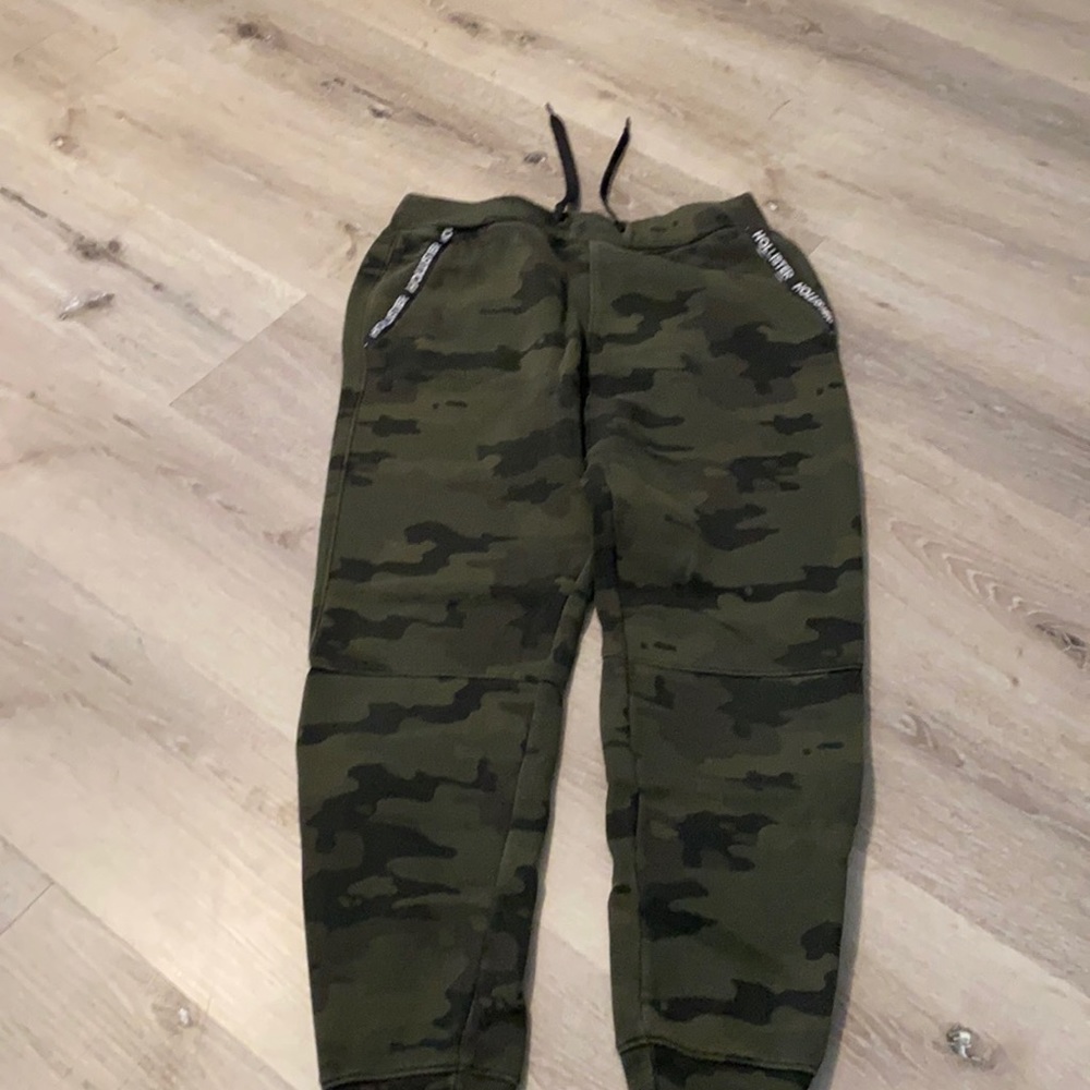 Hollister sweats